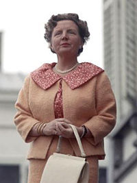 ジュリアナ女王<br />
（オランダ女王（在位：1948年9月4日 - 1980年4月30日）（1909 - 2004（満94歳没））