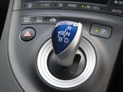 0106prius_koureisha6